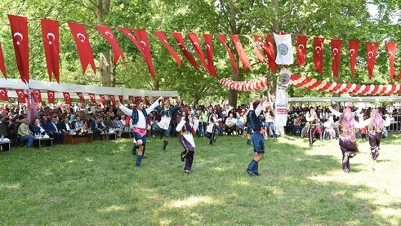 Festivale Folklor Ekiplerimiz Renk Kattı