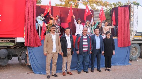 Çağış Ortaokulundan Tiyatro Gösterisi