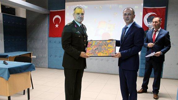 Balıkesir İl Jandarma Alay Komutanı Kurmay Albay Taner BÜYÜKGÖZ öğrencilerimizle söyleşi düzenledi