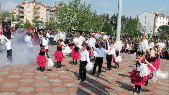 23 Nisan Ulusal Egemenlik ve Çocuk Bayramı Coşkuyla Kutlandı