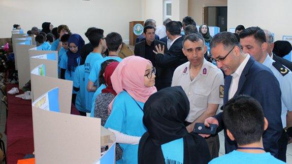 Yunus Emre İmam Hatip Ortaokulu TÜBİTAK 4006 Bilim Fuarları