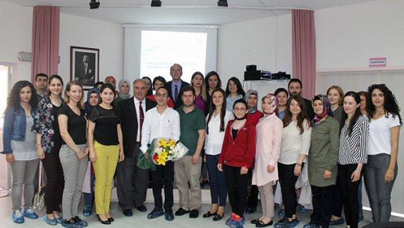 Okul Öncesi ve Çocuk Gelişimi Öğretmenlerine "Öğretmen Veli İletişimi" Konferansı