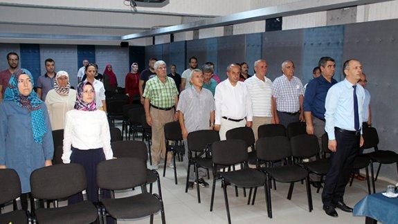 Sınıf Öğretmenlerimize "Yenilenen Müfredat Programları Tanıtım Toplantısı" Yapıldı.