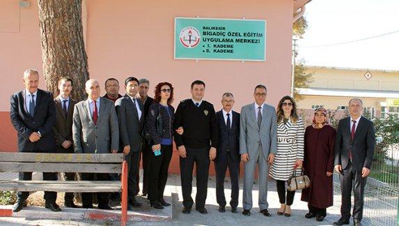 Kaymakamımız Sayın Altuğ ÇAĞLAR, Bigadiç Özel Eğitim Uygulama Merkezi Müdürlüğünü Ziyaret Etti