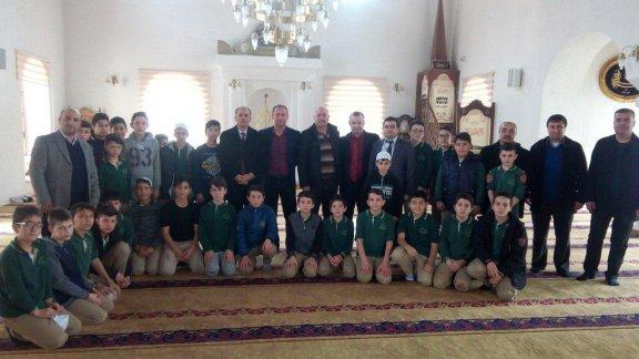 Yunus Emre İmam Hatip Ortaokulu Öğrencilerinden Zeytin Dalı´na Dualarla Destek