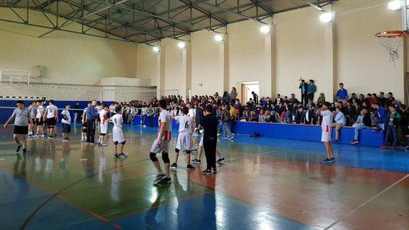 Liseler Arası Voleybol Turnuvası Yapıldı