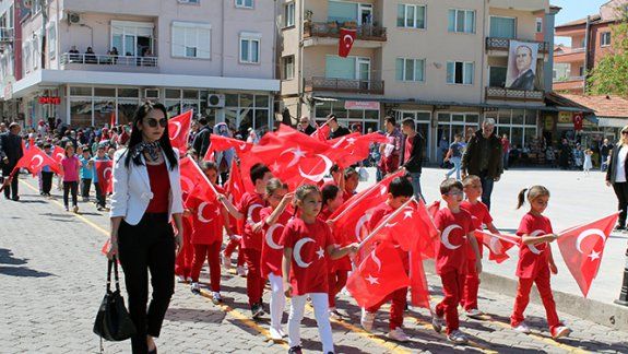 23 Nisan Ulusal Egemenlik ve Çocuk Bayramı Coşkuyla Kutlandı