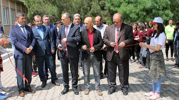 Mecidiye Şehitler Ortaokulunda TÜBİTAK 4006 Bilim Fuarları
