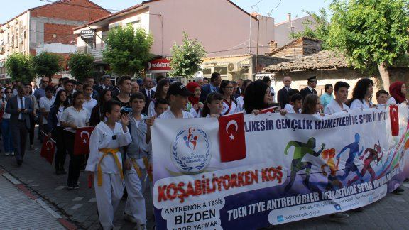 19 Mayıs Atatürk’ü Anma Gençlik ve Spor Bayramı Kutlandı