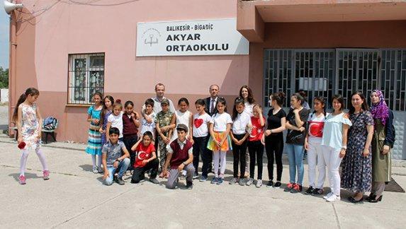 Akyar Ortaokulundan Şiir Dinletisi, Drama Gösterisi ve Resim Sergisi Etkinliği