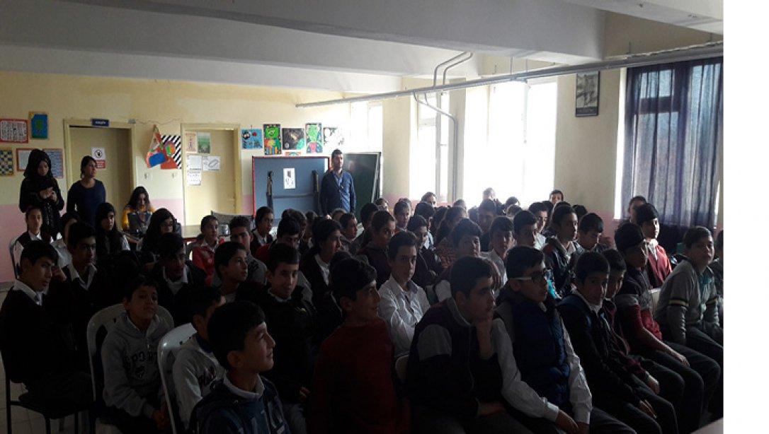 Ailemle değerli yarınlar projesi kapsamında okullarımızı ziyaret ediyoruz.