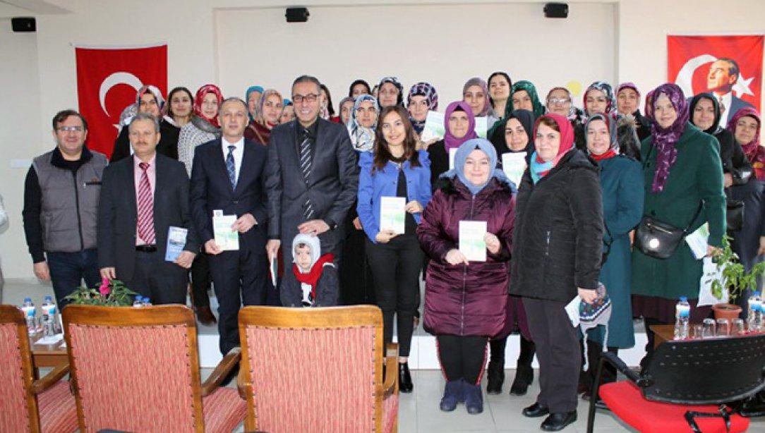 ‘’BU AİLEDE KİTAP OKUNUYOR’’ Projemiz Bugün Dörteylül Sıtkı Sinan İlkokulunda Gerçekleştirildi.