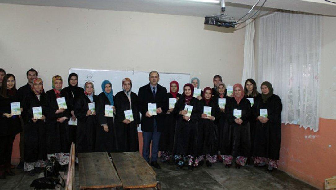 "BU AİLEDE KİTAP OKUNUYOR’’ Projesi Bugün Hamidiye İlkokulunda Gerçekleşti.
