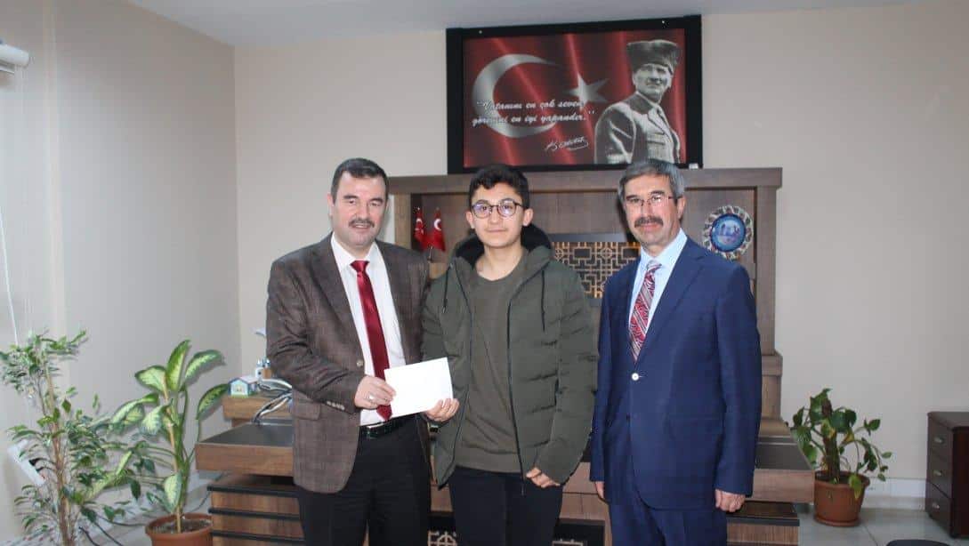 Genç Sada Kur'an-I Kerim'i Güzel Okuma Yarışması Balıkesir İl Birincisi Öğrencimize Ödül