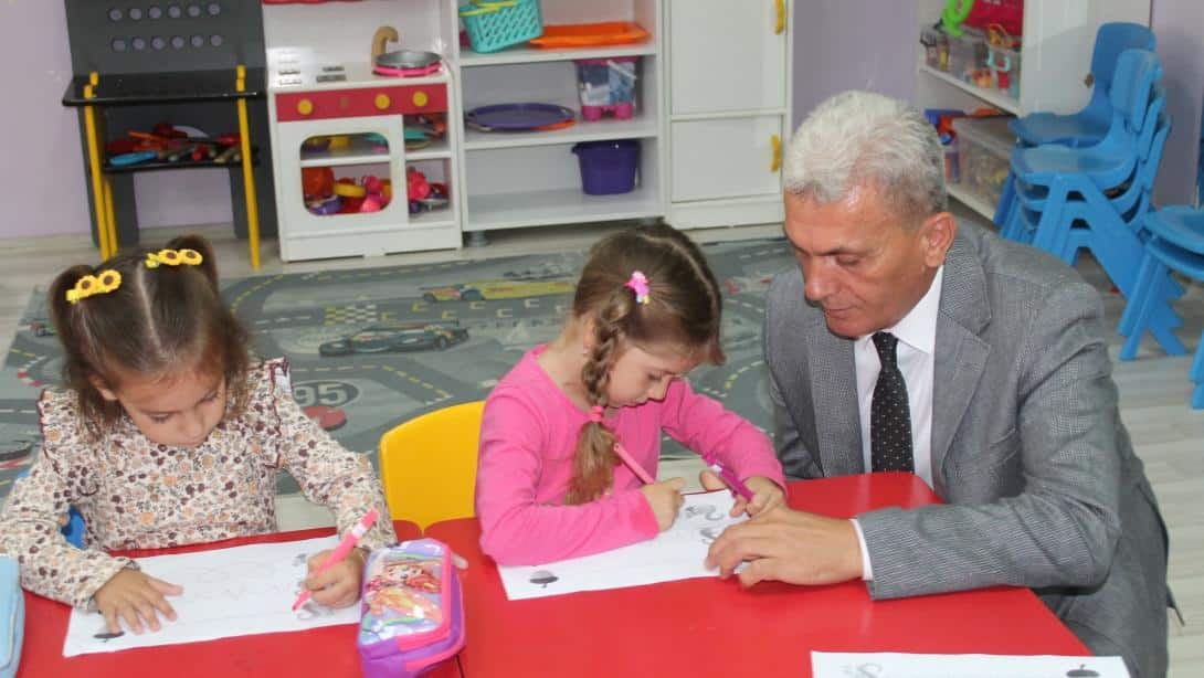 İlçe Milli Eğitim Müdürümüz Şinasi Özulus, Dörteylül Şehit Mustafa Çiğdem Anaokulu'nu ziyaret etti.